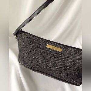 Auth🩶Gucci Vintage Boat pochette GG Canvas Small
